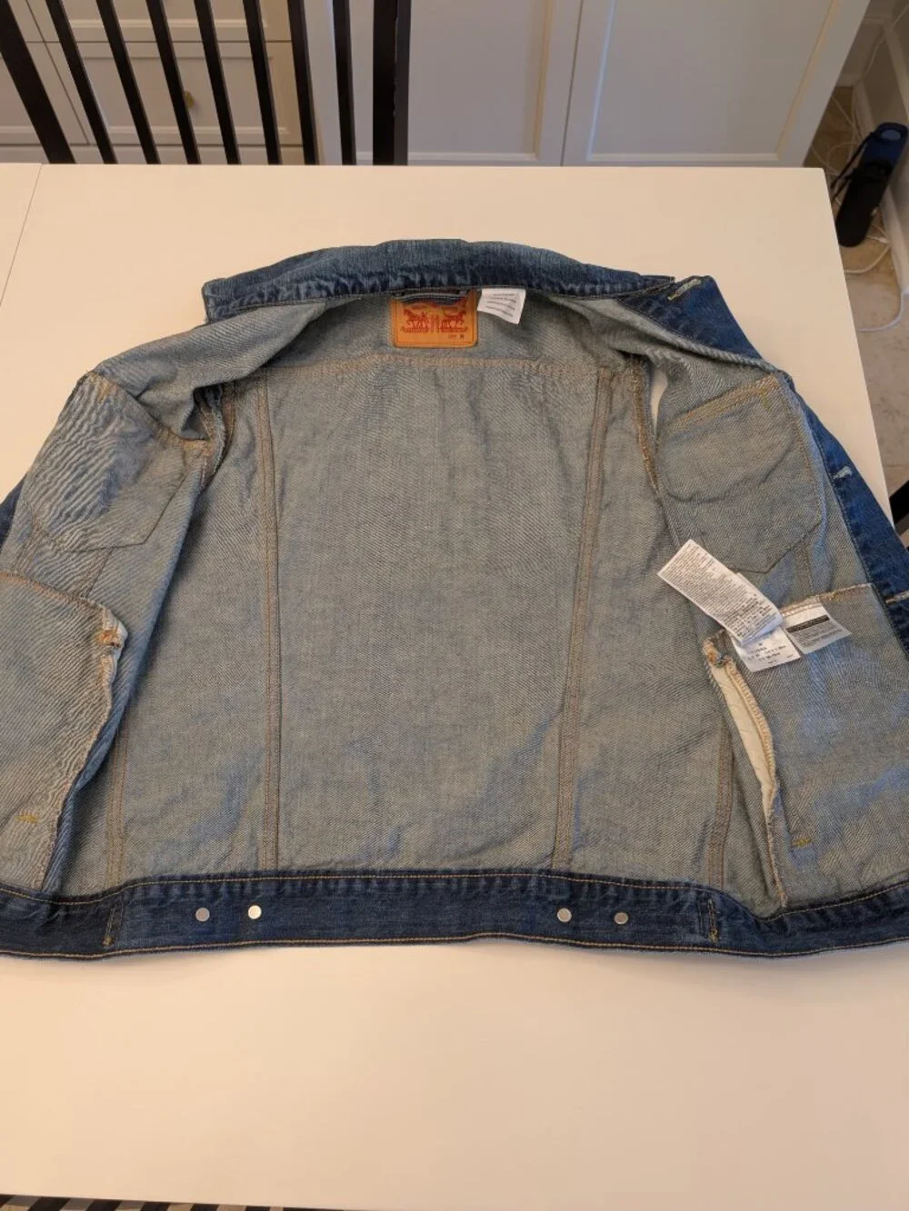 Levi’s Denim Trucker Vest – Men’s Medium (Cut-Off Sleeves)